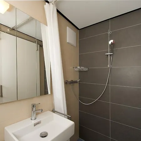 Heidelberg Rooms * היידלברג